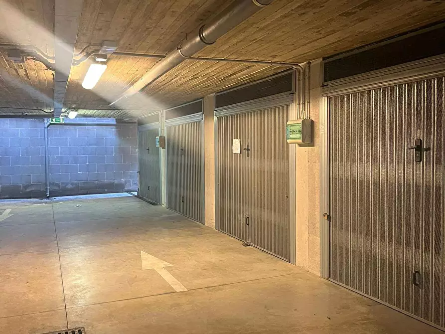 Immagine 7 di Box auto in vendita  in Via Pietro Della Valle a Firenze