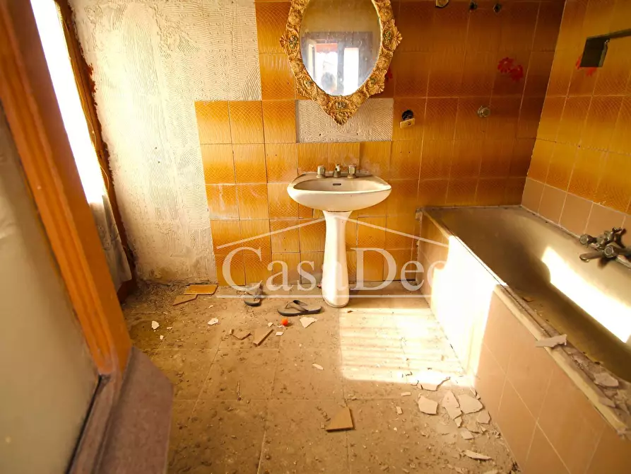 Immagine 24 di Casa indipendente in vendita  in Via Madonna delle Grazie a Trentola Ducenta