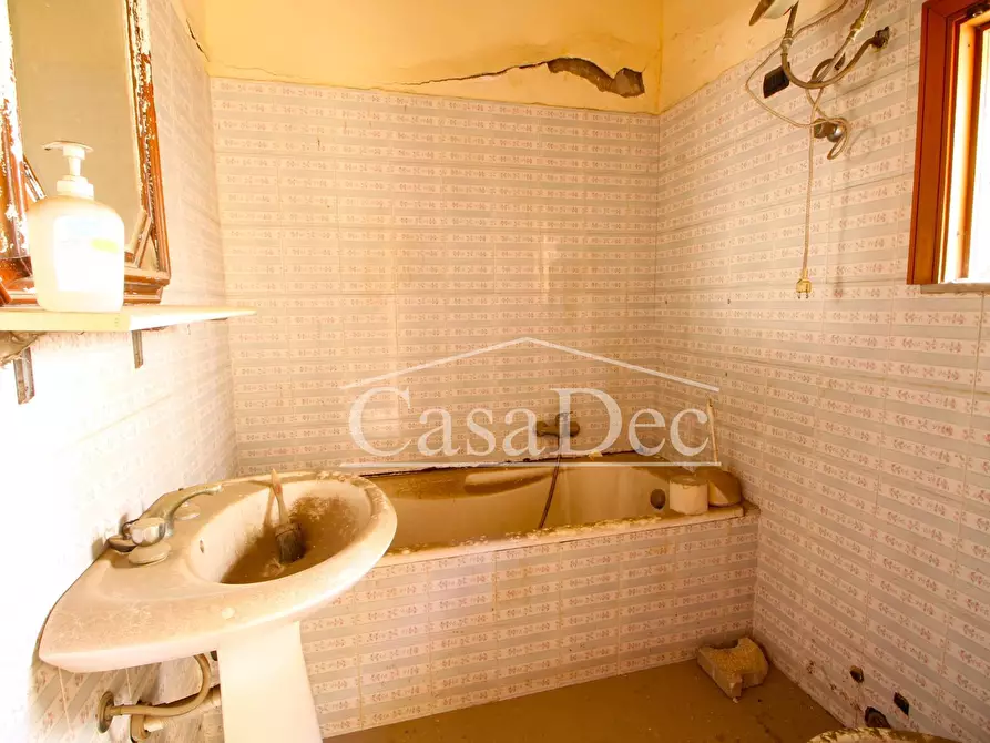 Immagine 3 di Casa indipendente in vendita  in Via Madonna delle Grazie a Trentola Ducenta