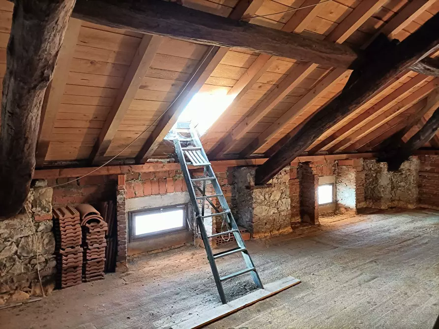 Immagine 24 di Casa indipendente in vendita  in Trieste a Gemonio