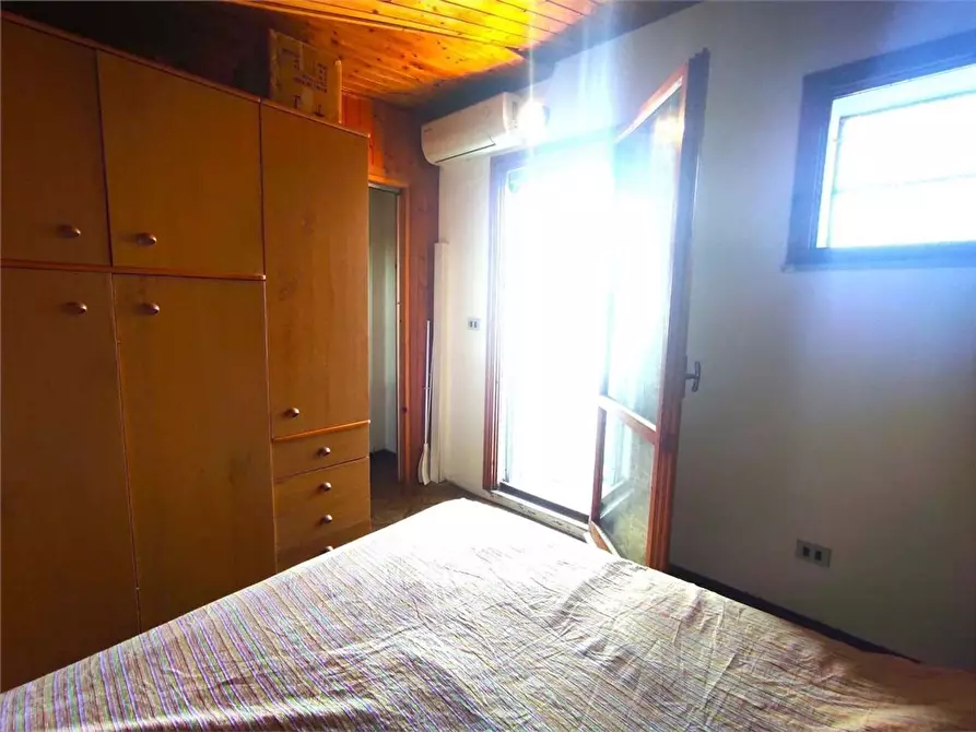 Immagine 23 di Appartamento in vendita  in Inghilterra a Comacchio