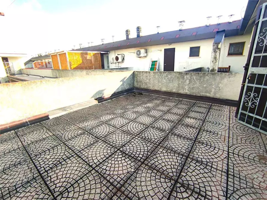 Immagine 25 di Appartamento in vendita  in Inghilterra a Comacchio