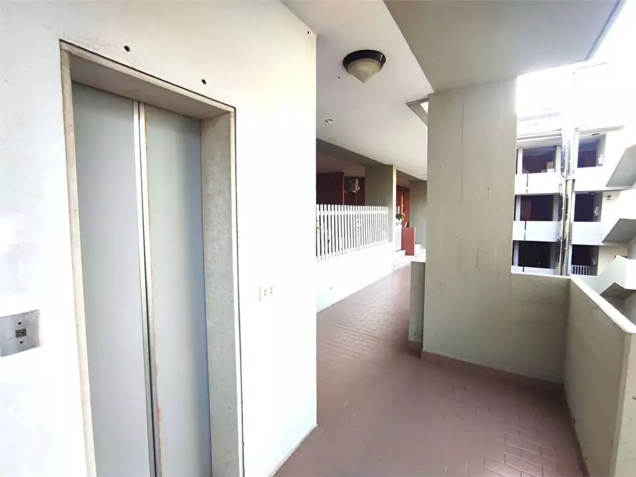 Immagine 27 di Appartamento in vendita  in Inghilterra a Comacchio