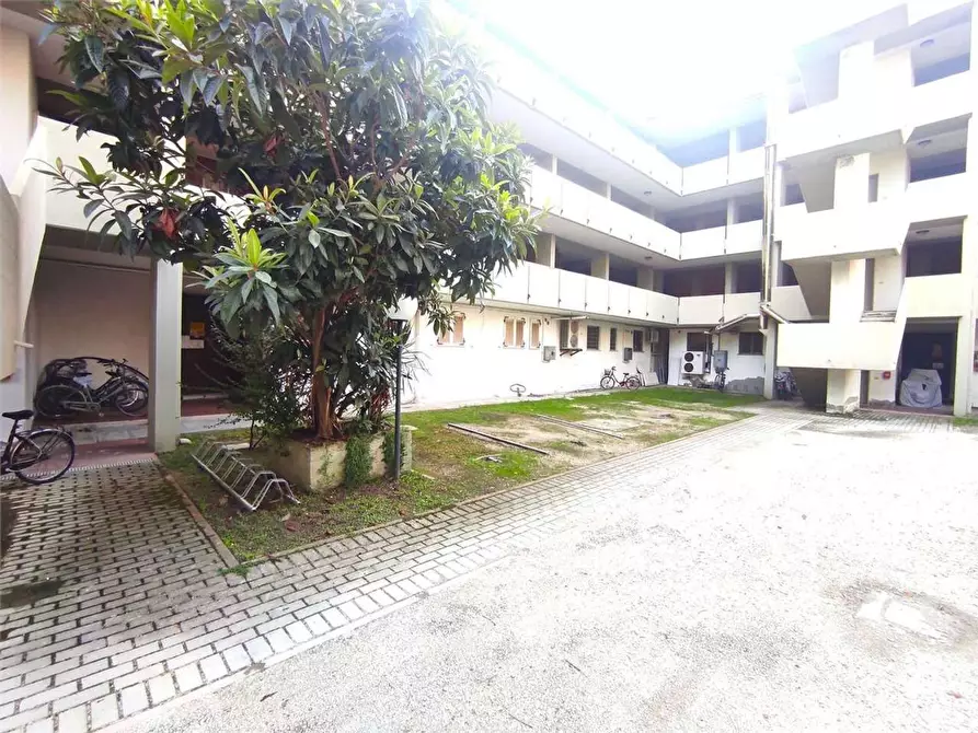 Immagine 28 di Appartamento in vendita  in Inghilterra a Comacchio