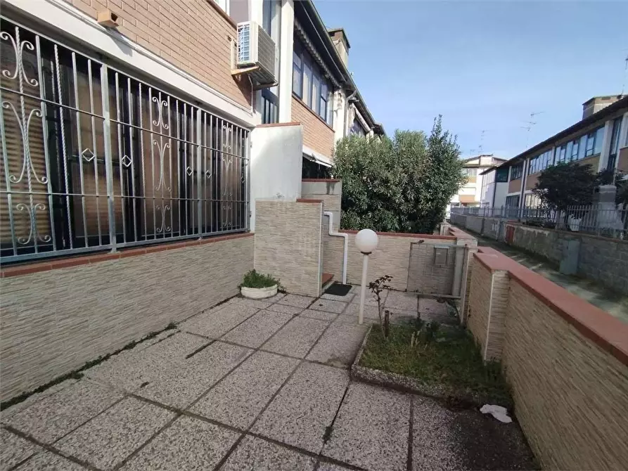 Immagine 23 di Appartamento in vendita  in Carini a Comacchio