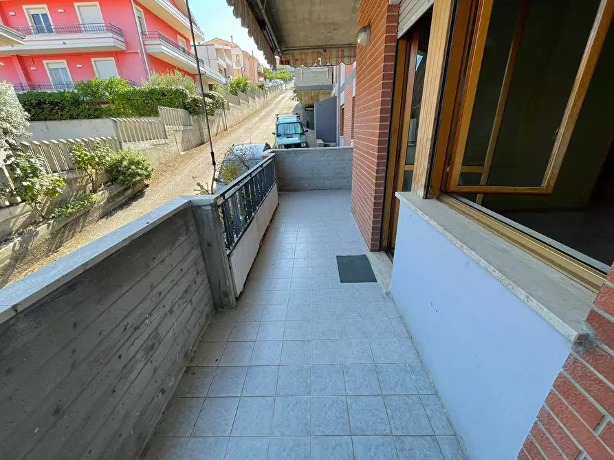 Immagine 21 di Appartamento in vendita  in Via Cipriani a Pescara