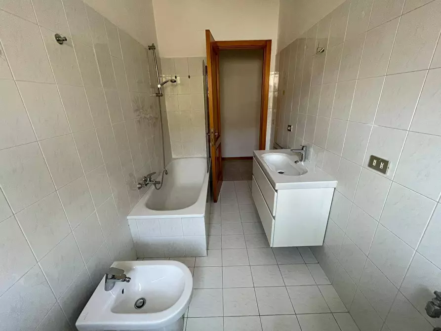 Immagine 25 di Appartamento in vendita  in Via Cipriani a Pescara