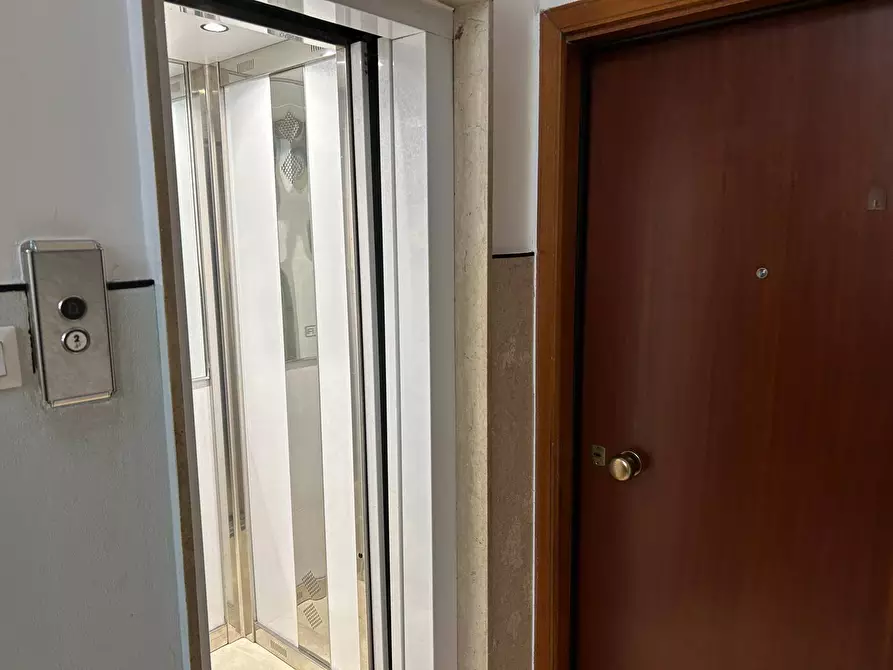 Immagine 29 di Appartamento in vendita  in Via Umbria a Pescara