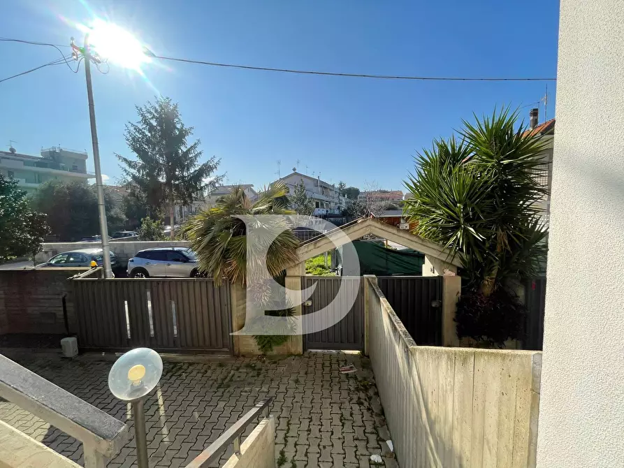 Immagine 9 di Villetta a schiera in vendita  in Via Piceni a Montesilvano