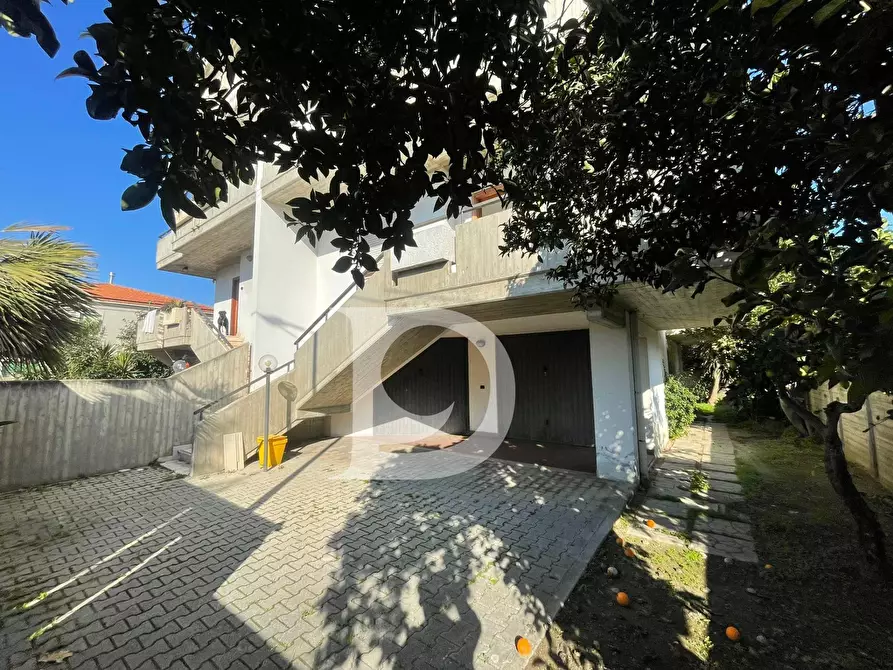 Immagine 10 di Villetta a schiera in vendita  in Via Piceni a Montesilvano