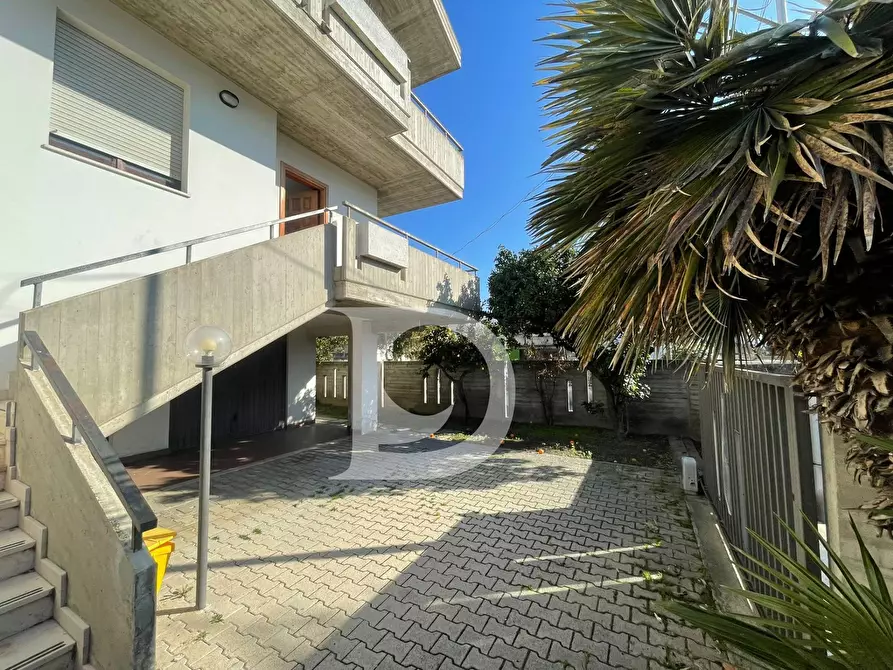 Immagine 11 di Villetta a schiera in vendita  in Via Piceni a Montesilvano