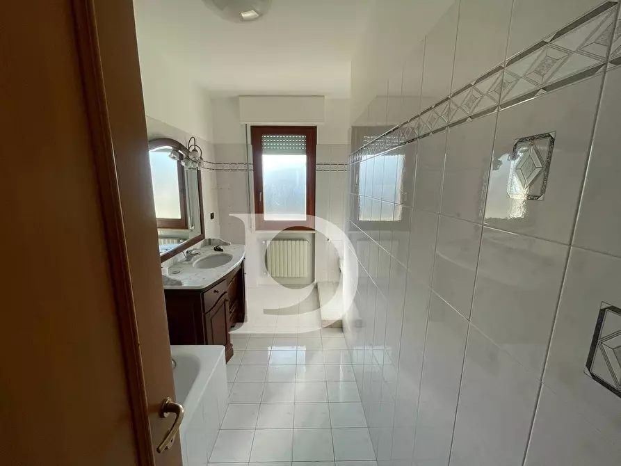 Immagine 30 di Villetta a schiera in vendita  in Via Piceni a Montesilvano