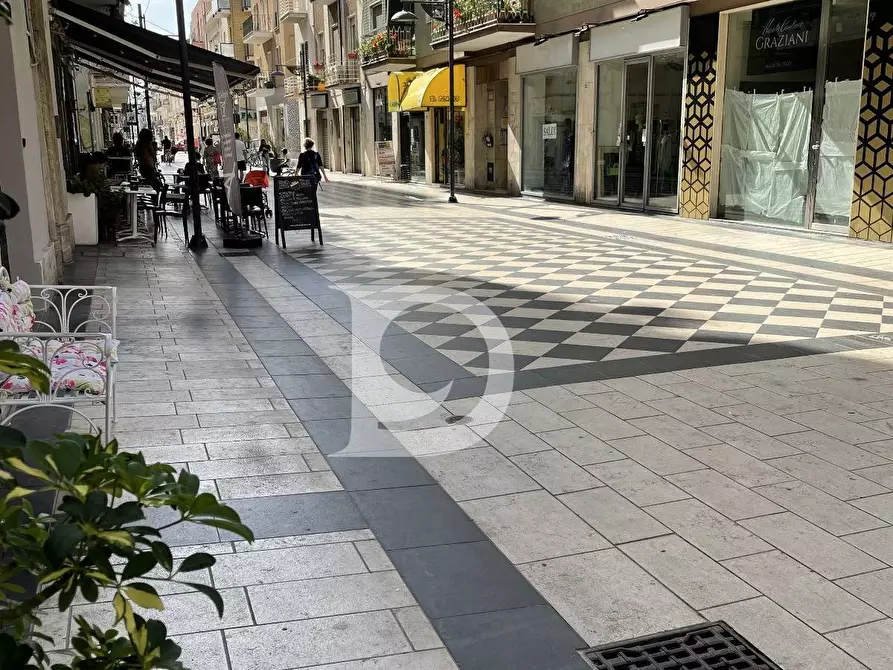 Immagine 3 di Locale commerciale in vendita  in Via Firenze a Pescara