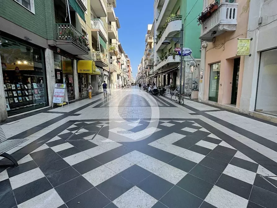 Immagine 2 di Locale commerciale in vendita  in Via Firenze a Pescara