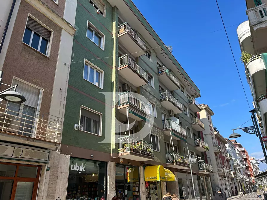 Immagine 4 di Locale commerciale in vendita  in Via Firenze a Pescara