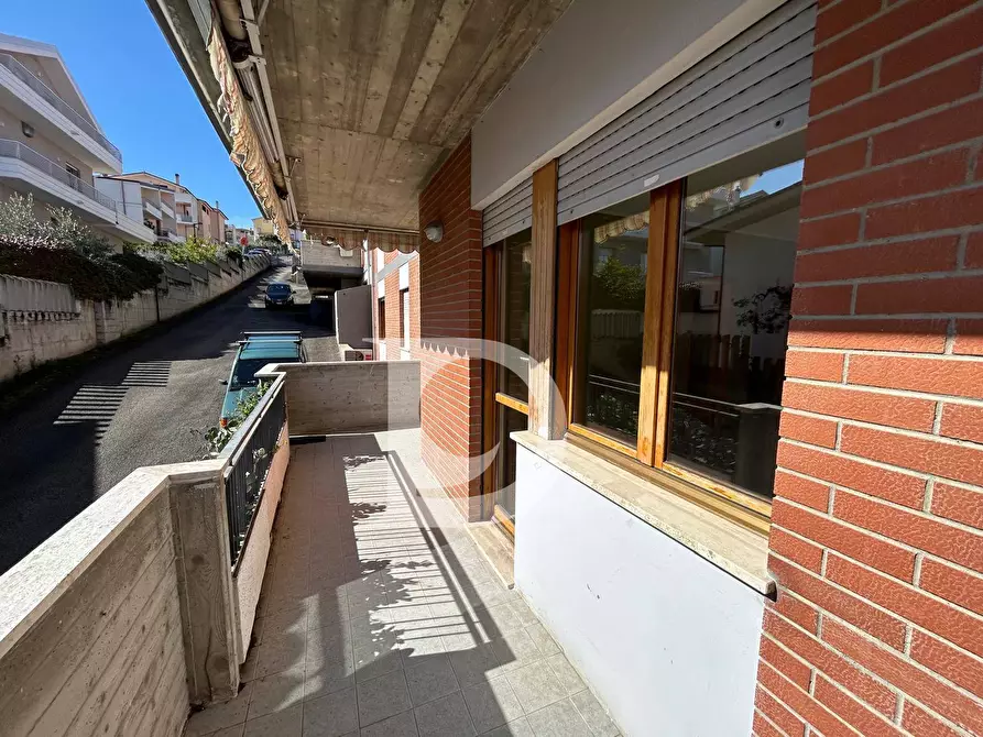 Immagine 30 di Appartamento in vendita  in Via Cipriani a Pescara