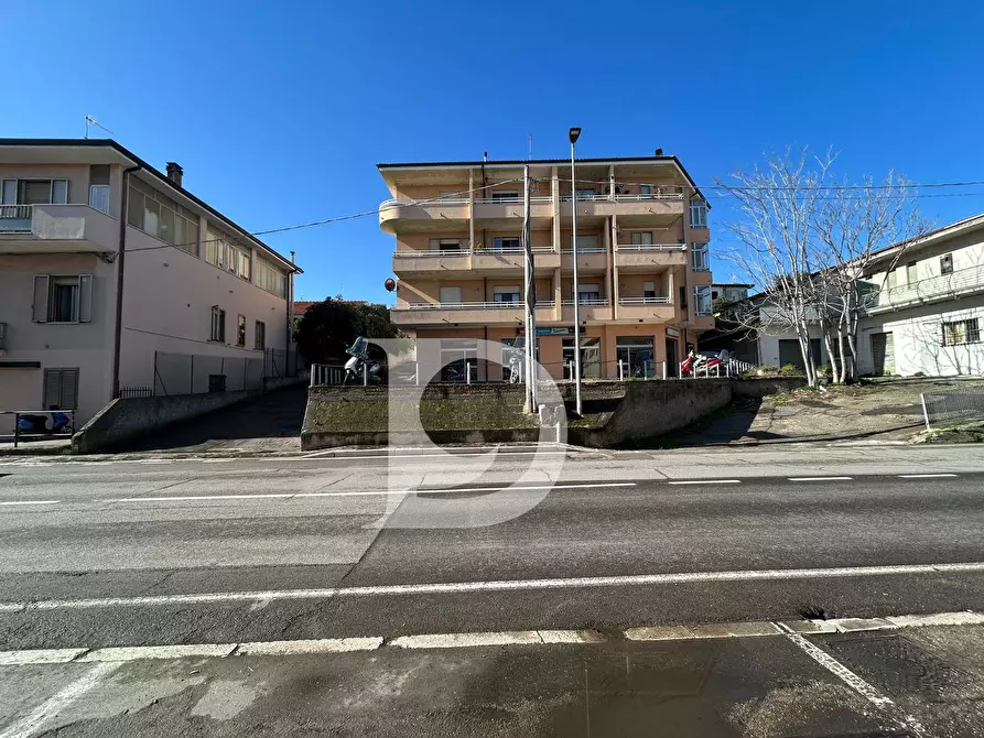 Immagine 3 di Locale commerciale in vendita  in Via Nazionale Adriatica a Francavilla Al Mare