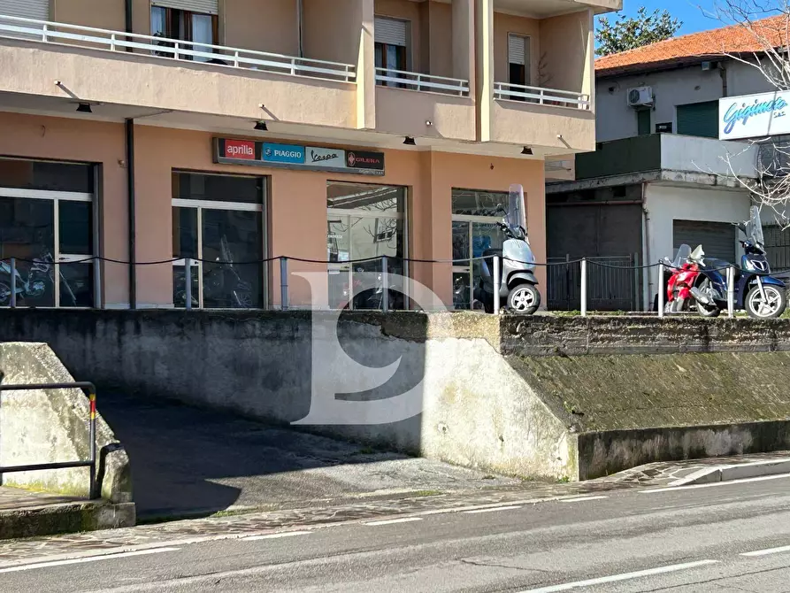 Immagine 5 di Locale commerciale in vendita  in Via Nazionale Adriatica a Francavilla Al Mare