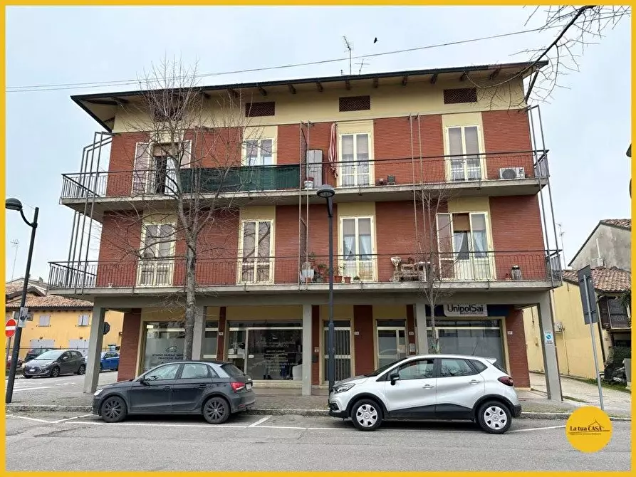 Immagine 1 di Appartamento in vendita  in via Costa a Molinella