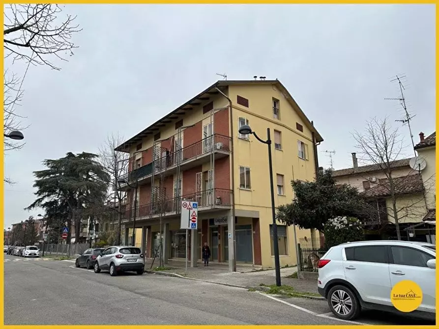 Immagine 2 di Appartamento in vendita  in via Costa a Molinella