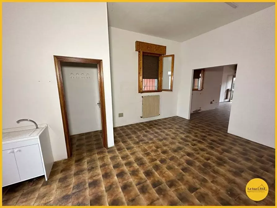 Immagine 21 di Locale commerciale in vendita  in via Fascinata a Argenta