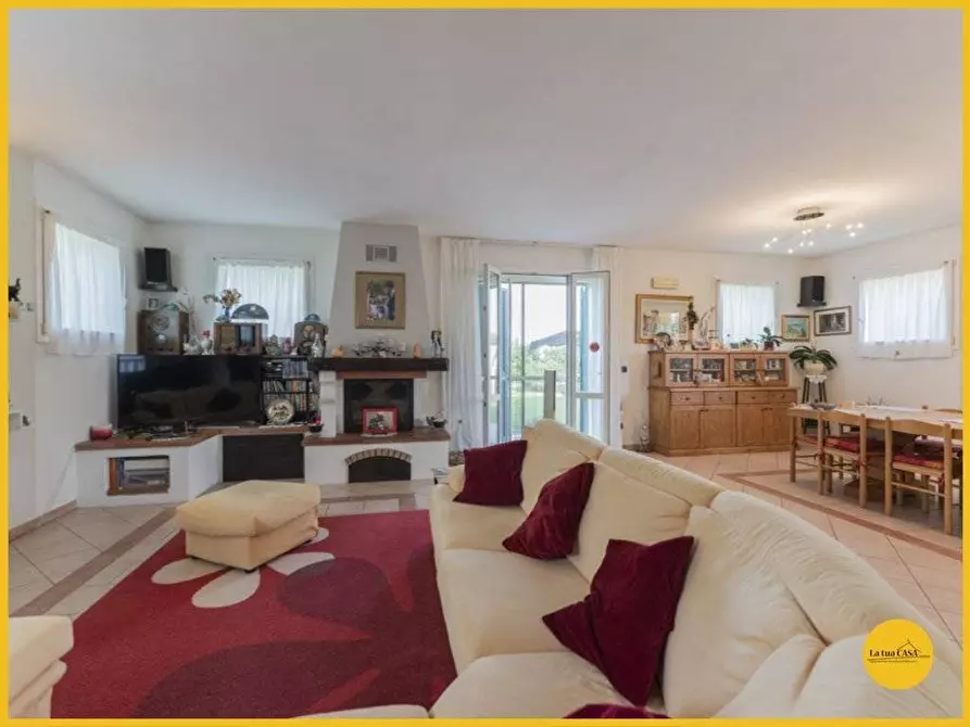 Immagine 29 di Villa in vendita  in via Dugliolo a Budrio