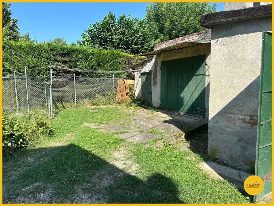 Immagine 28 di Villetta a schiera in vendita  a Molinella