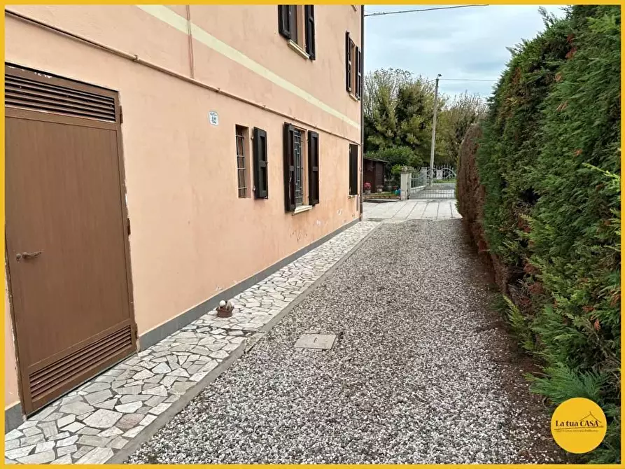 Immagine 13 di Villetta a schiera in vendita  a Molinella