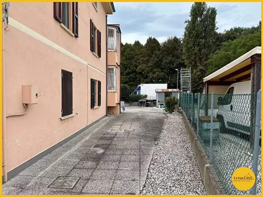 Immagine 17 di Villetta a schiera in vendita  a Molinella