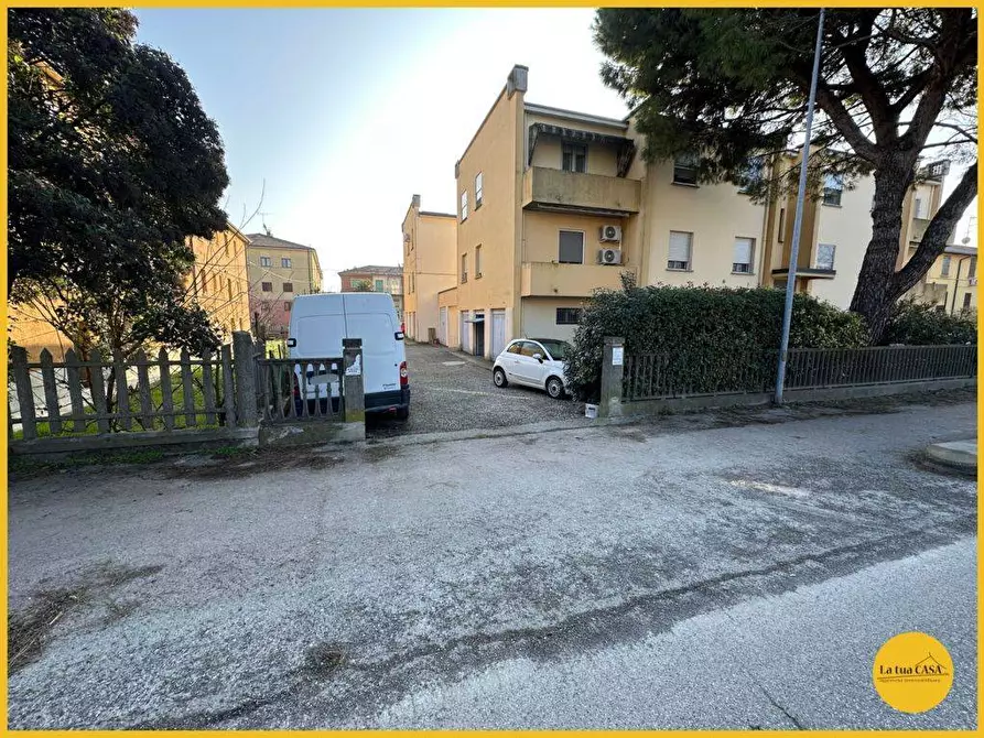 Immagine 5 di Box auto in vendita  a Molinella