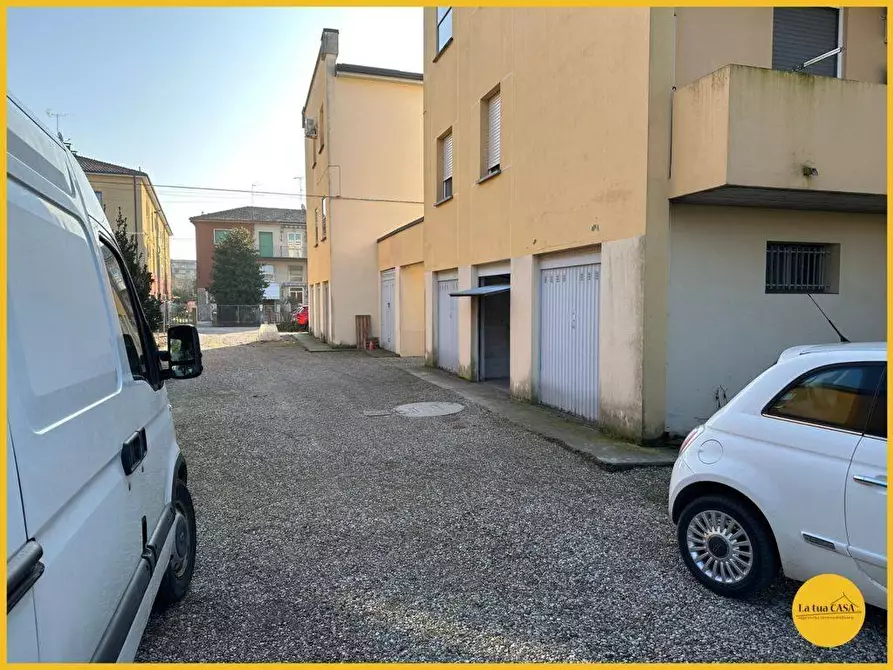 Immagine 8 di Box auto in vendita  a Molinella