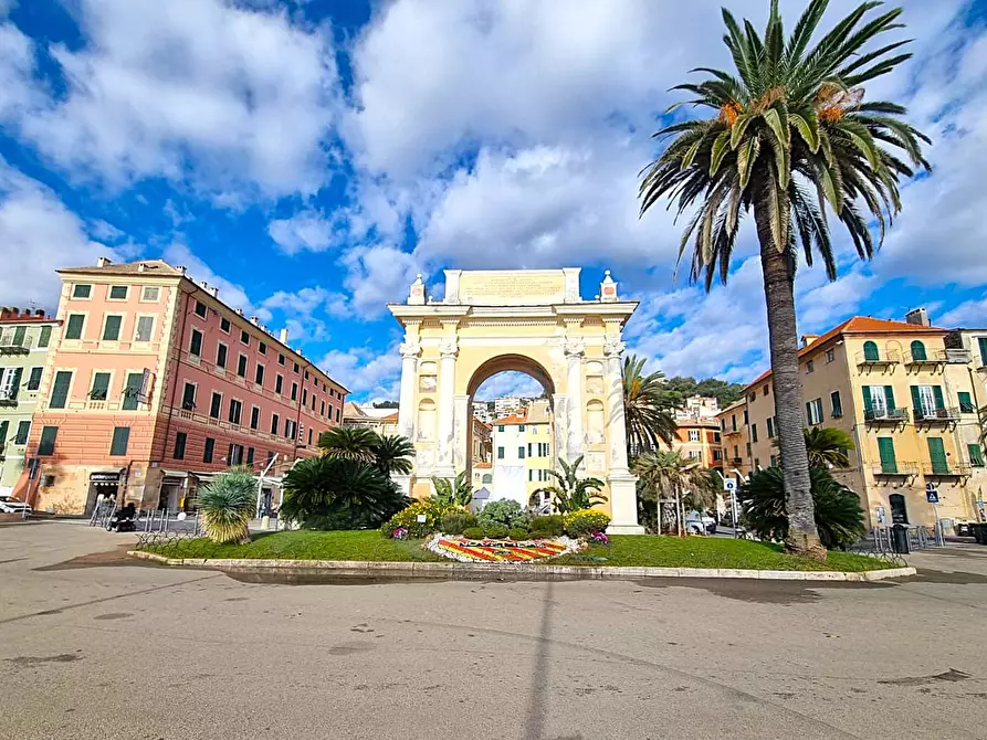 Immagine 1 di Appartamento in vendita  in Via Tommaso Pertica a Finale Ligure