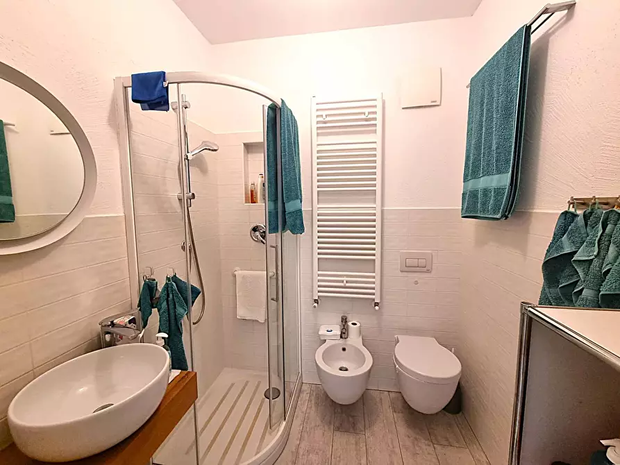 Immagine 12 di Appartamento in vendita  in Via Tommaso Pertica a Finale Ligure