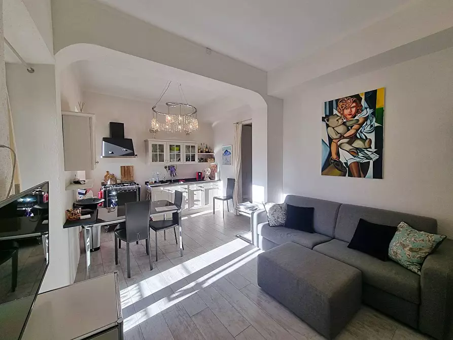 Immagine 2 di Appartamento in vendita  in Via Tommaso Pertica a Finale Ligure