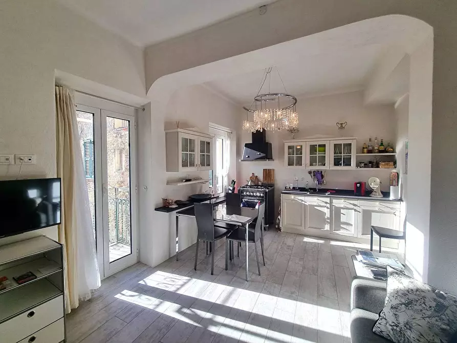 Immagine 3 di Appartamento in vendita  in Via Tommaso Pertica a Finale Ligure