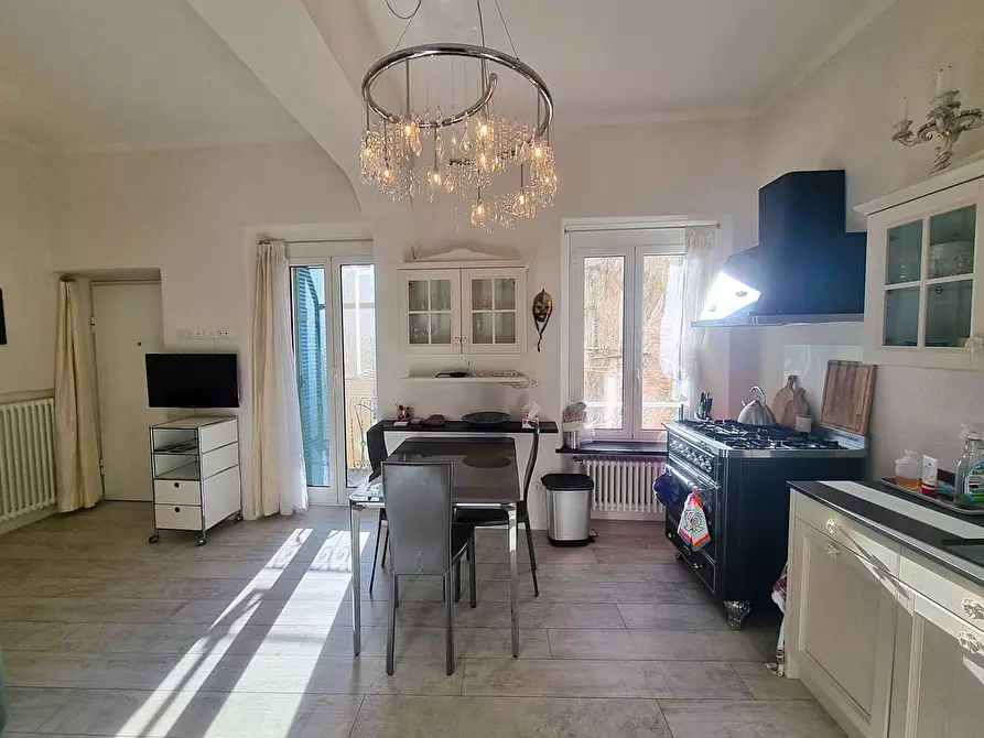 Immagine 4 di Appartamento in vendita  in Via Tommaso Pertica a Finale Ligure