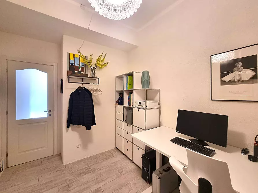 Immagine 5 di Appartamento in vendita  in Via Tommaso Pertica a Finale Ligure