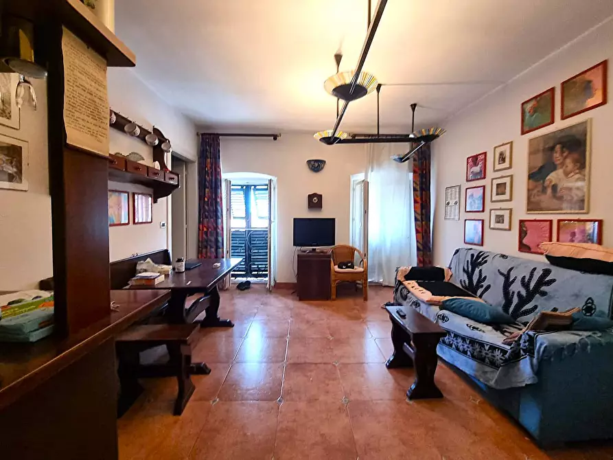 Immagine 8 di Appartamento in vendita  in Via Anton Giulio Barrili a Finale Ligure