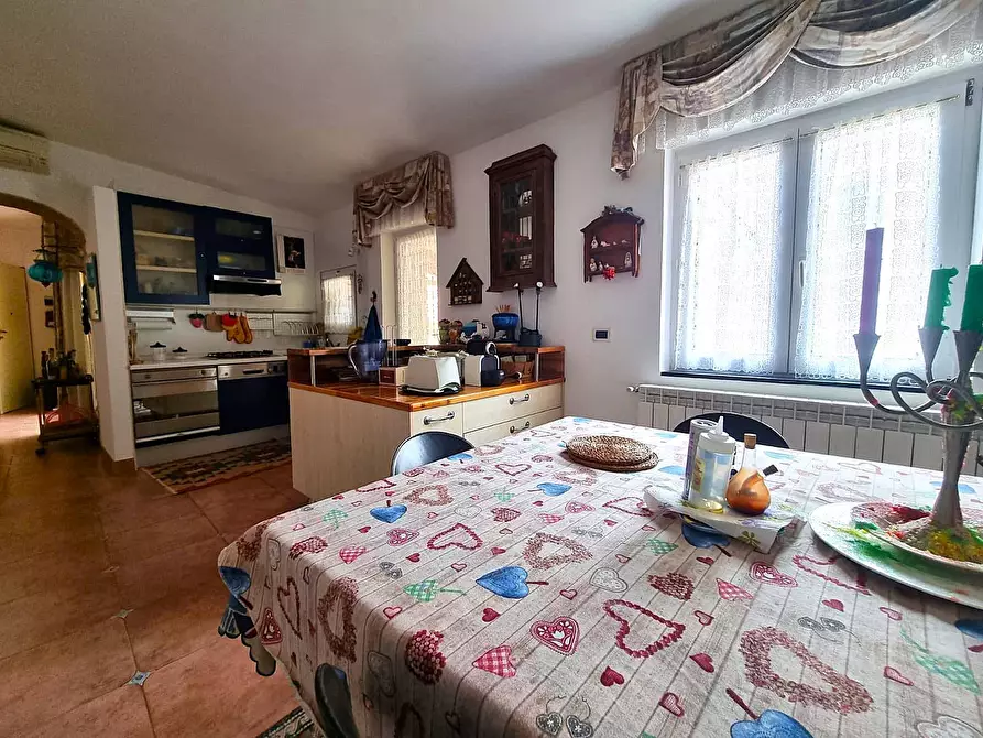 Immagine 5 di Appartamento in vendita  in Via Anton Giulio Barrili a Finale Ligure