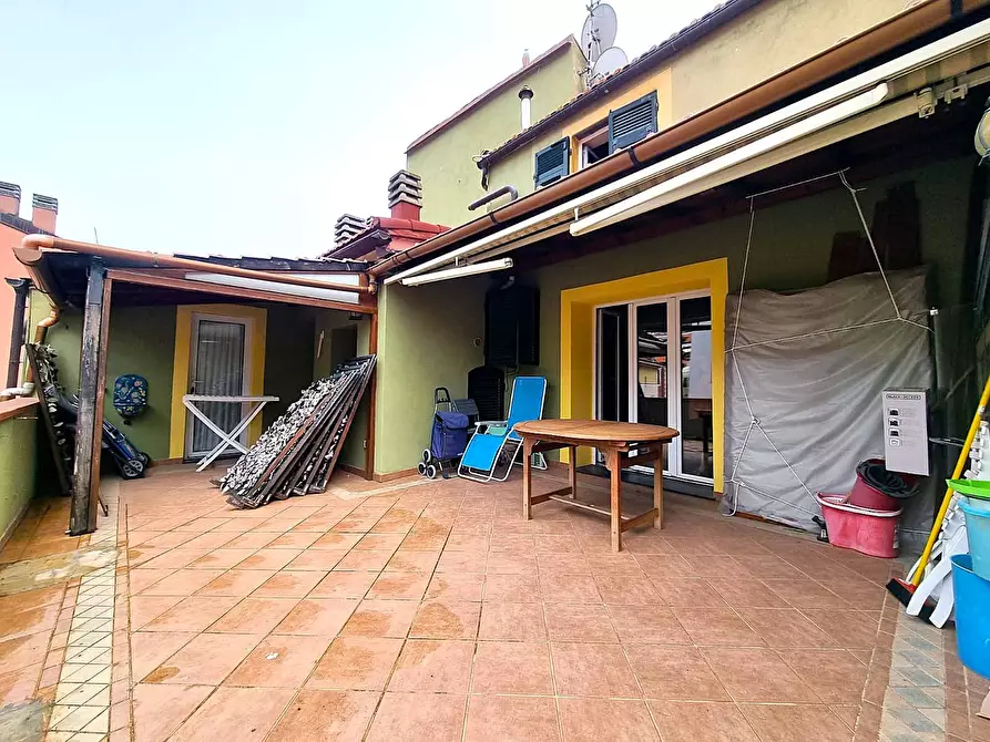 Immagine 6 di Appartamento in vendita  in Via Anton Giulio Barrili a Finale Ligure