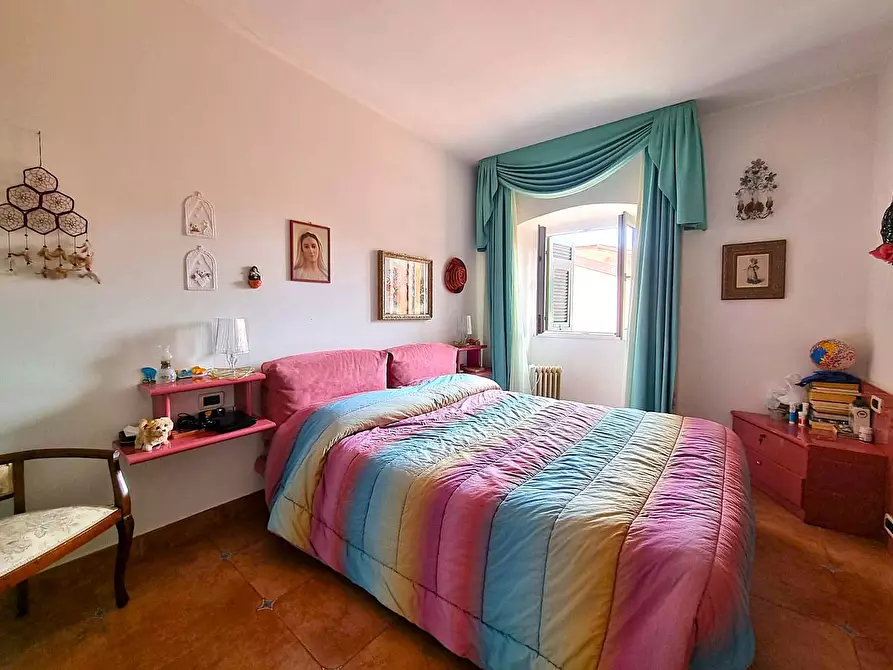 Immagine 11 di Appartamento in vendita  in Via Anton Giulio Barrili a Finale Ligure