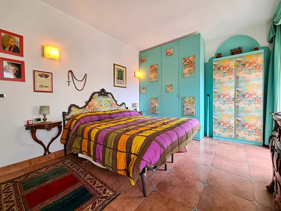 Immagine 10 di Appartamento in vendita  in Via Anton Giulio Barrili a Finale Ligure