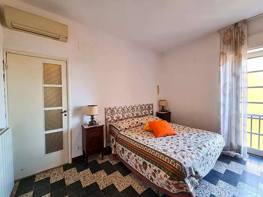 Immagine 12 di Appartamento in vendita  in Via Generale Enrico Caviglia a Finale Ligure