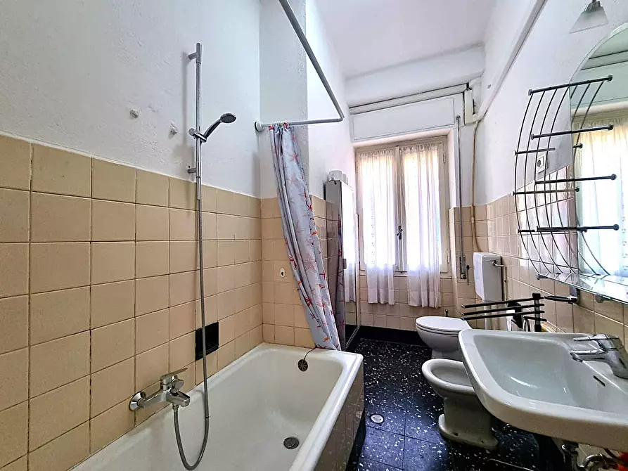 Immagine 20 di Appartamento in vendita  in Via Generale Enrico Caviglia a Finale Ligure