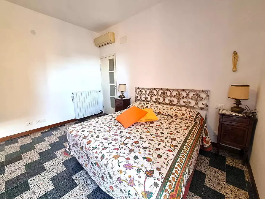 Immagine 14 di Appartamento in vendita  in Via Generale Enrico Caviglia a Finale Ligure