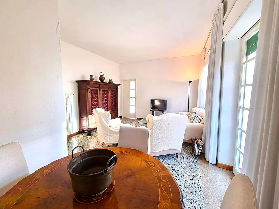 Immagine 5 di Appartamento in vendita  in Via Generale Enrico Caviglia a Finale Ligure