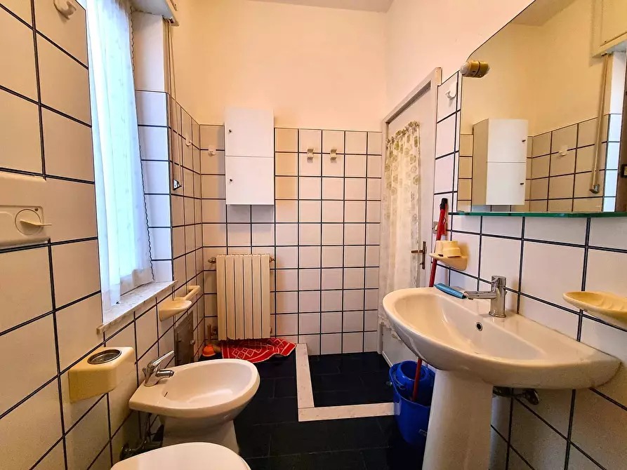 Immagine 16 di Appartamento in vendita  in Corso Europa a Finale Ligure