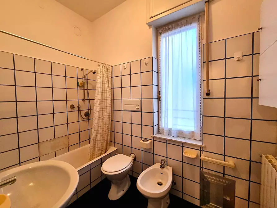 Immagine 17 di Appartamento in vendita  in Corso Europa a Finale Ligure