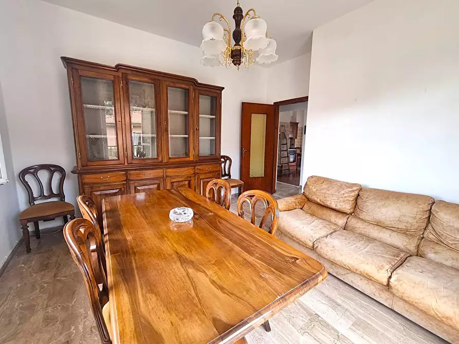 Immagine 5 di Appartamento in vendita  in Via Fiume a Finale Ligure