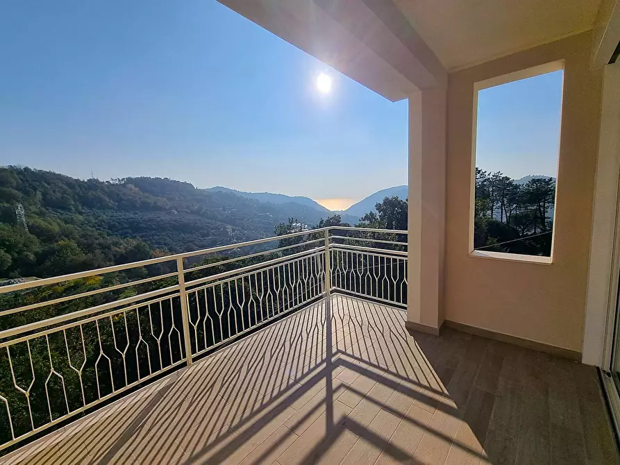 Immagine 23 di Appartamento in vendita  in Via per Olle a Finale Ligure